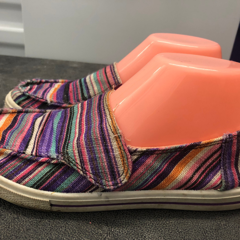 Fadded Glory Girl's Multi-Color Strip Shoes Size 4